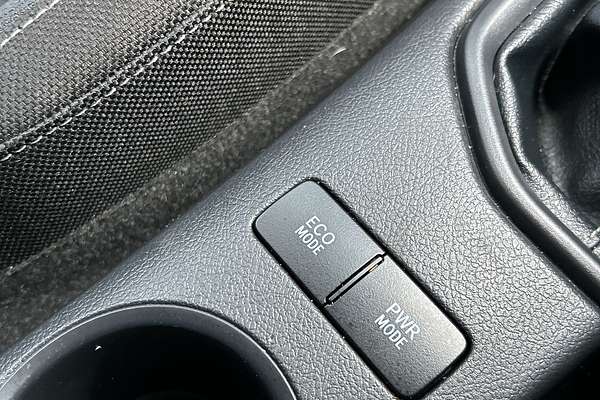 2020 Toyota Hilux SR GUN126R 4X4
