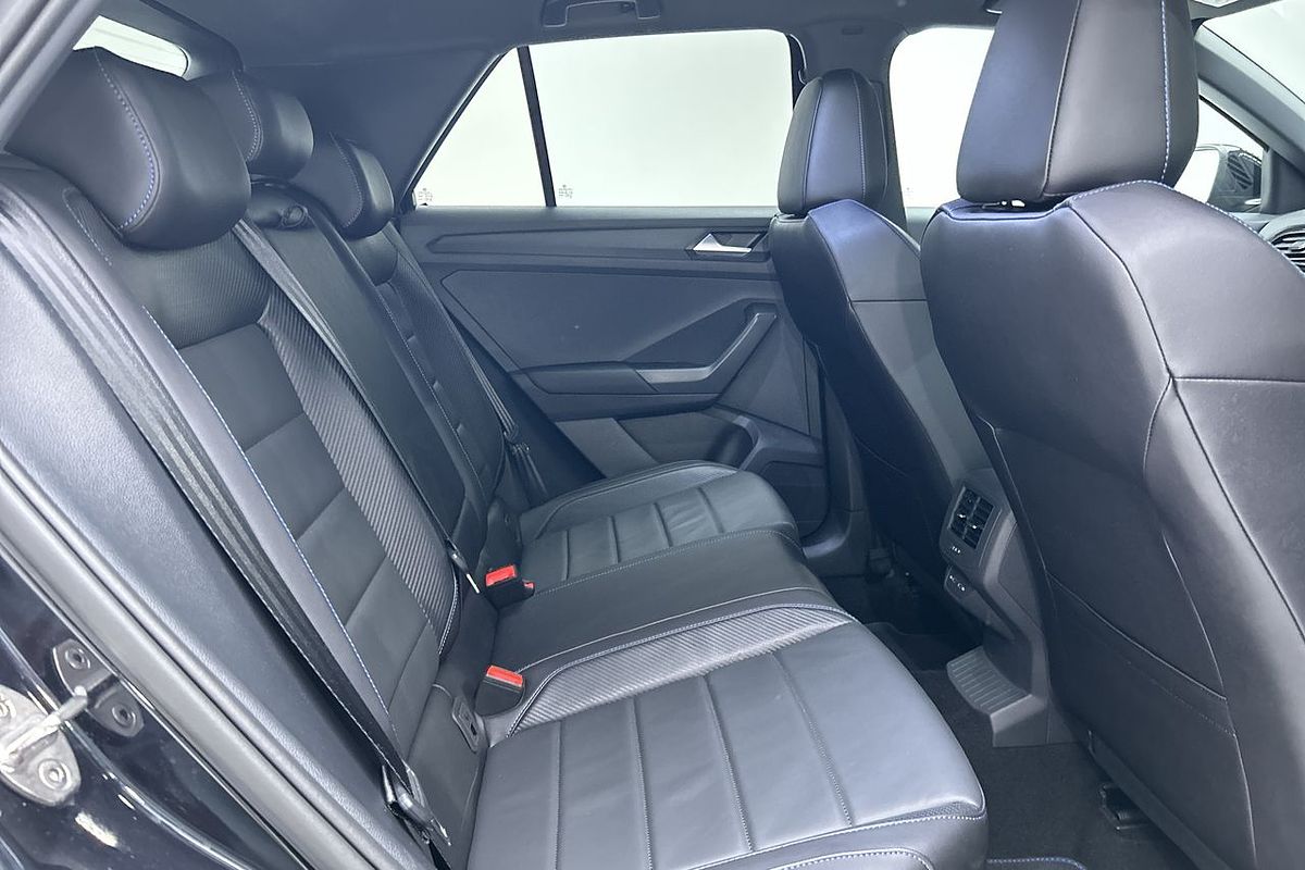2023 Volkswagen T-Roc R D11
