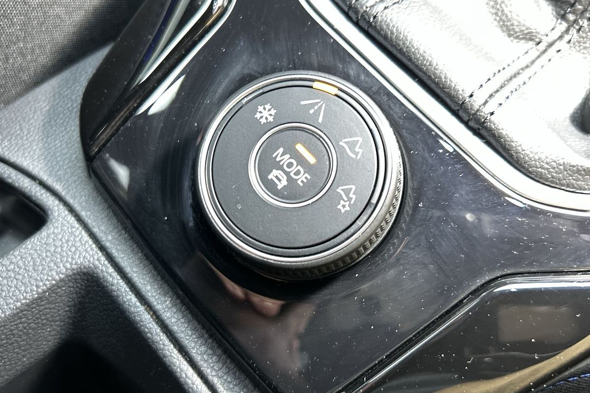 2023 Volkswagen T-Roc R D11
