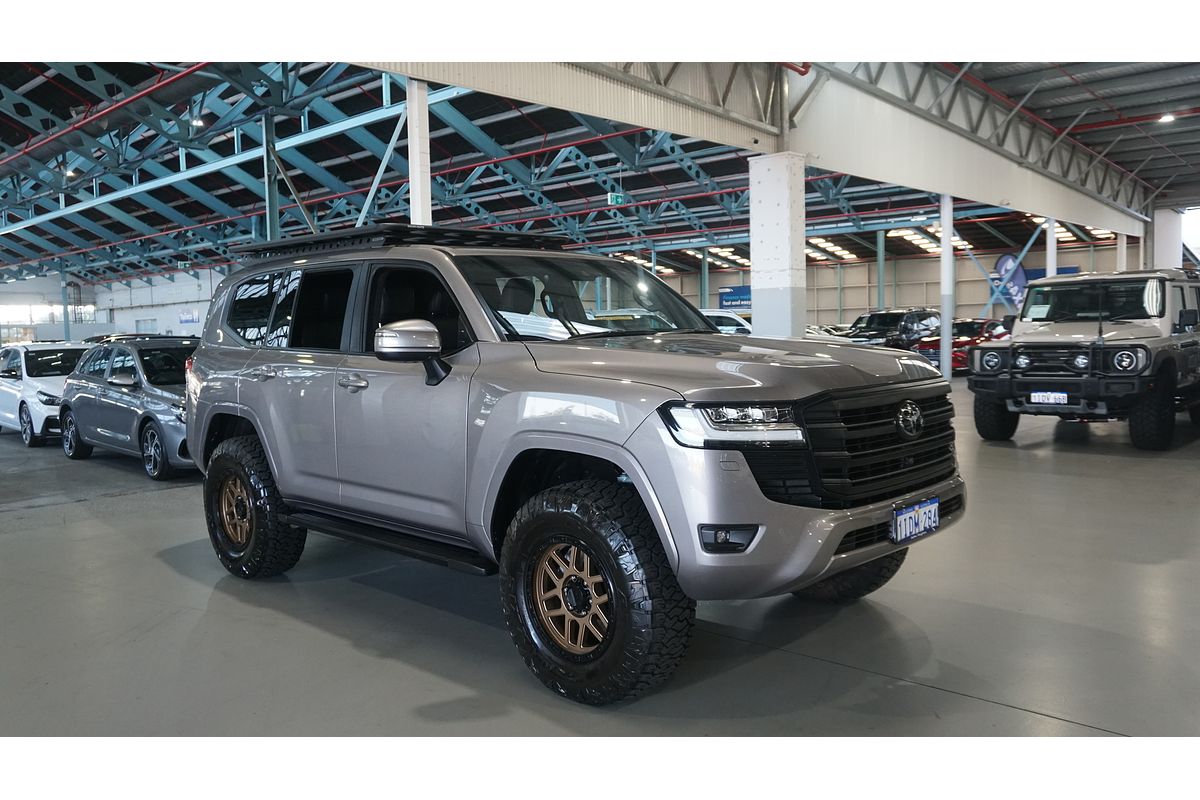 2024 Toyota Landcruiser VX FJA300R