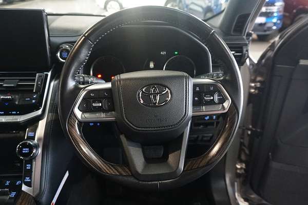 2024 Toyota Landcruiser VX FJA300R
