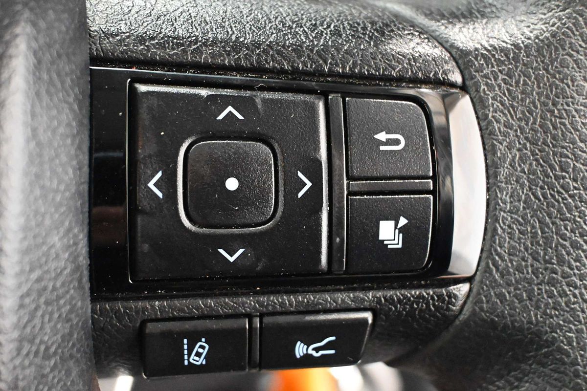 2024 Toyota Hilux SR GUN126R 4X4