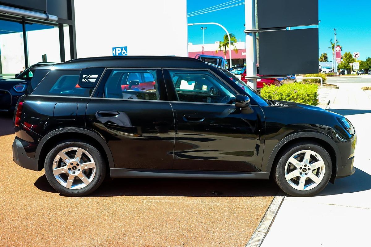 2024 MINI Countryman E Classic U25
