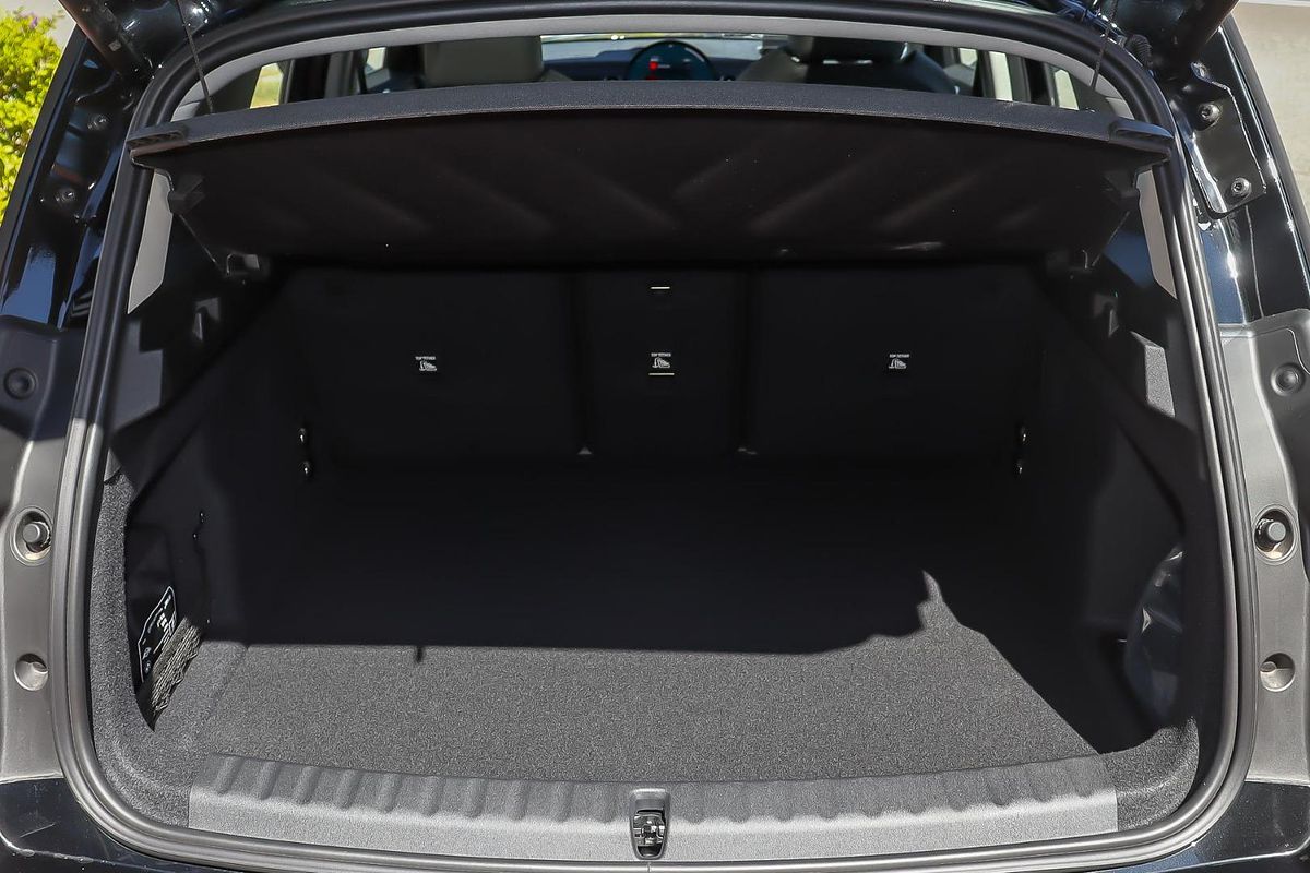 2024 MINI Countryman E Classic U25