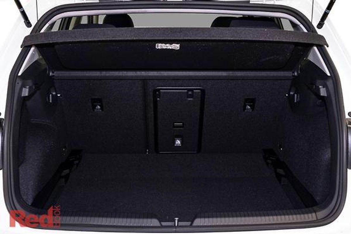 2025 Volkswagen Golf 110TSI Life 8.5