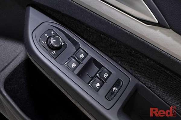 2025 Volkswagen Golf 110TSI Life 8.5