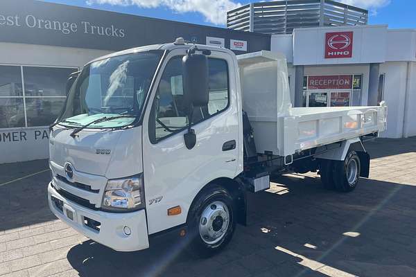 2024 Hino 300 Series 717 Tipper