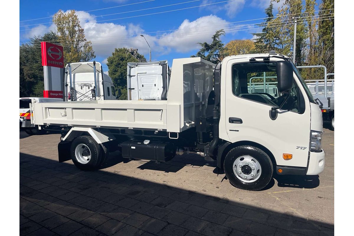 2024 Hino 300 Series 717 Tipper