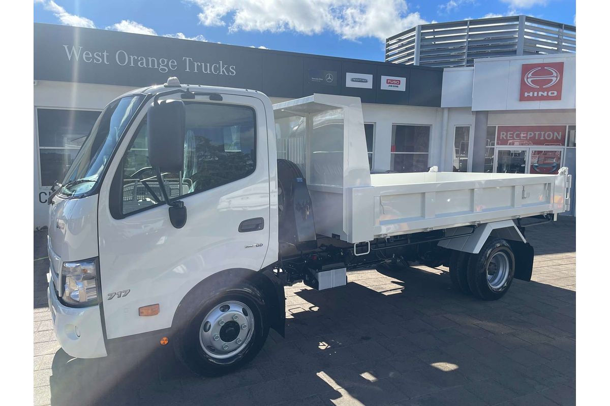 2024 Hino 300 Series 717 Tipper