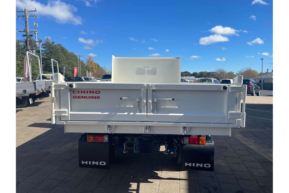 2024 Hino 300 Series 717 Tipper