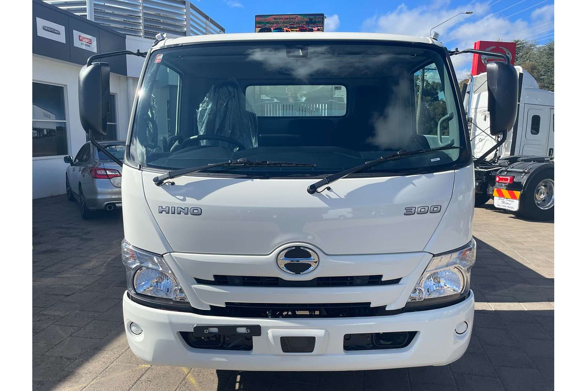2024 Hino 300 Series 717 Tipper