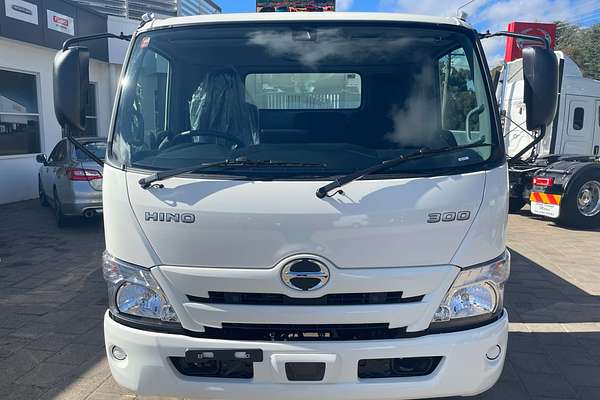 2024 Hino 300 Series 717 Tipper