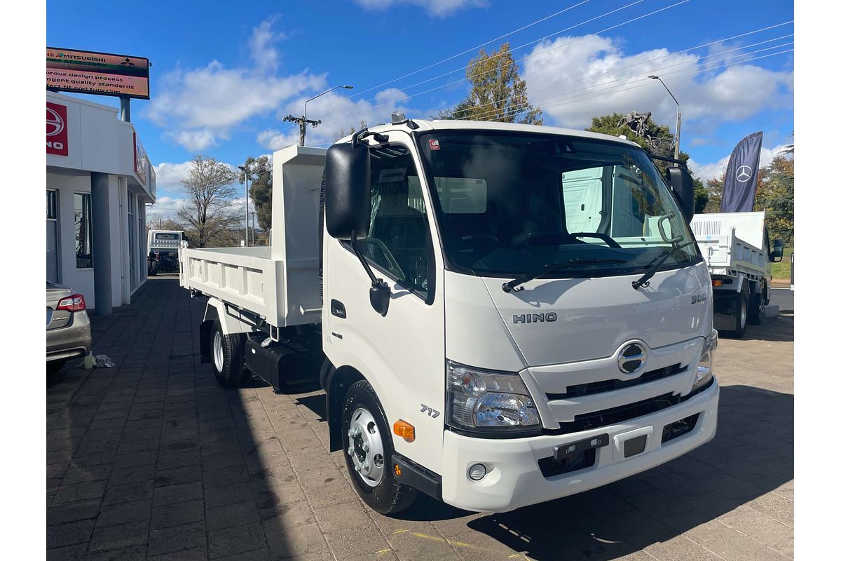 2024 Hino 300 Series 717 Tipper