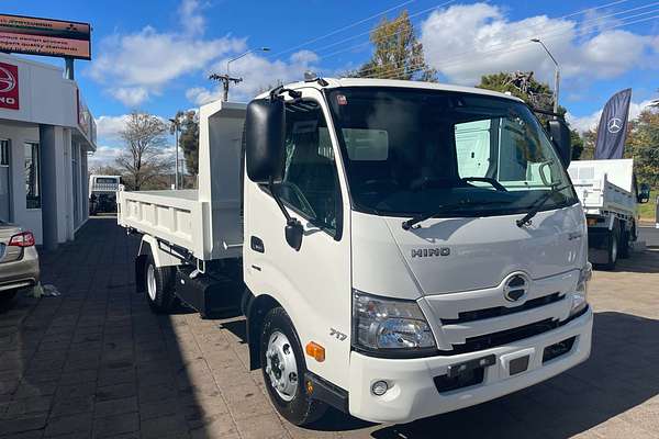2024 Hino 300 Series 717 Tipper