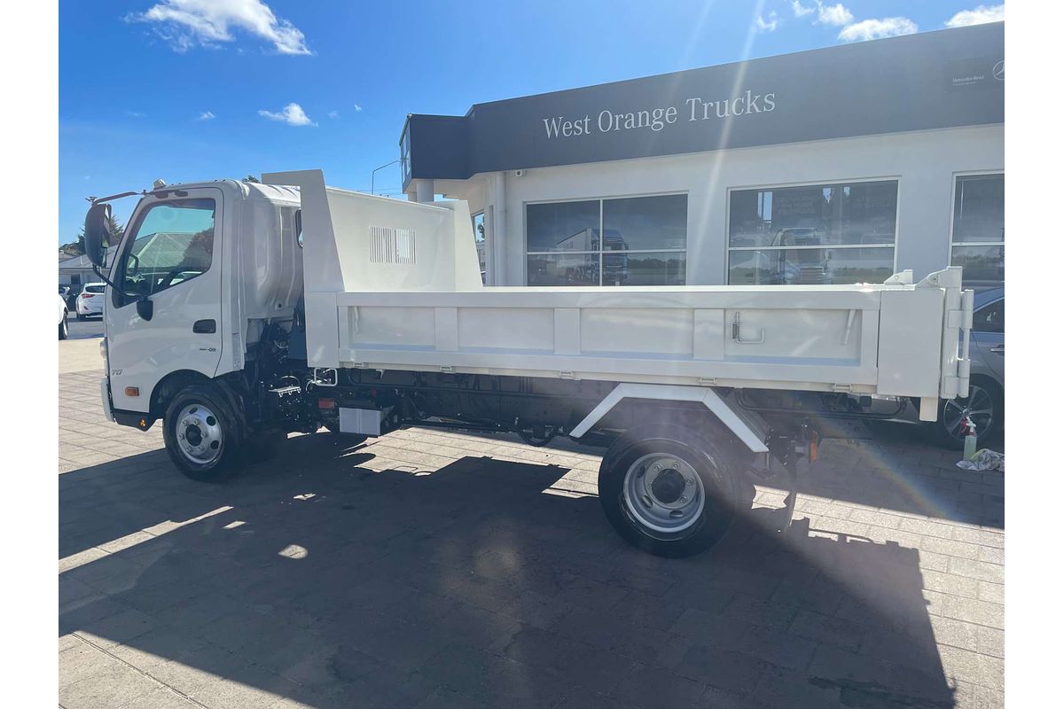 2024 Hino 300 Series 717 Tipper