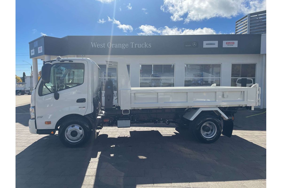 2024 Hino 300 Series 717 Tipper