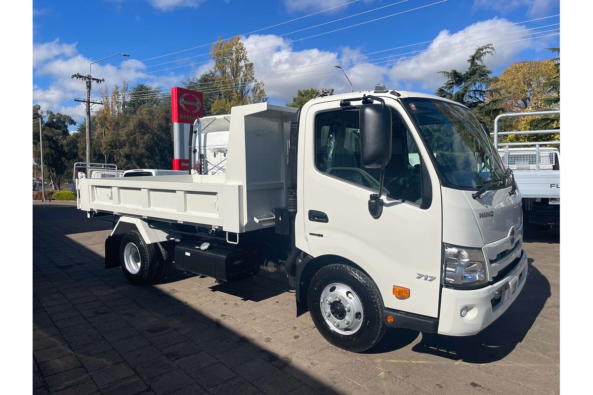 2024 Hino 300 Series 717 Tipper