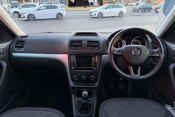 2015 SKODA Yeti 77TSI Active 5L