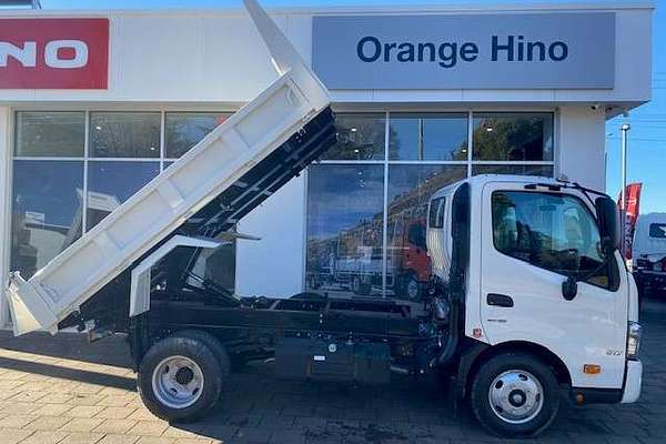 2024 Hino 300 Series 617 Tipper SWB