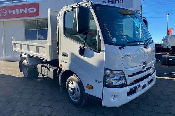 2024 Hino 300 Series 617 Tipper SWB