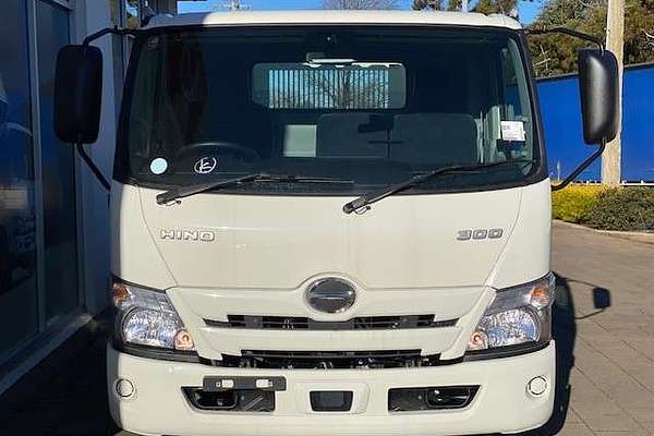 2024 Hino 300 Series 617 Tipper SWB