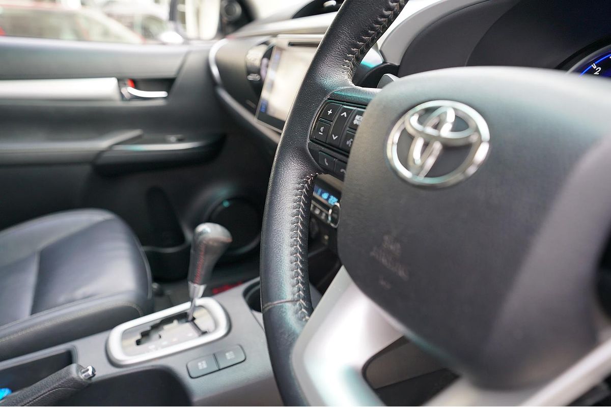 2017 Toyota Hilux 4x4 Hilux 4x4 SR5 2.8L T Diesel Automatic Double Cab