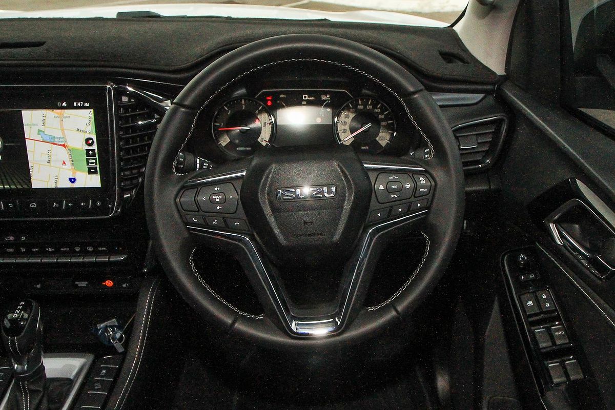 2025 Isuzu MU-X LS-T
