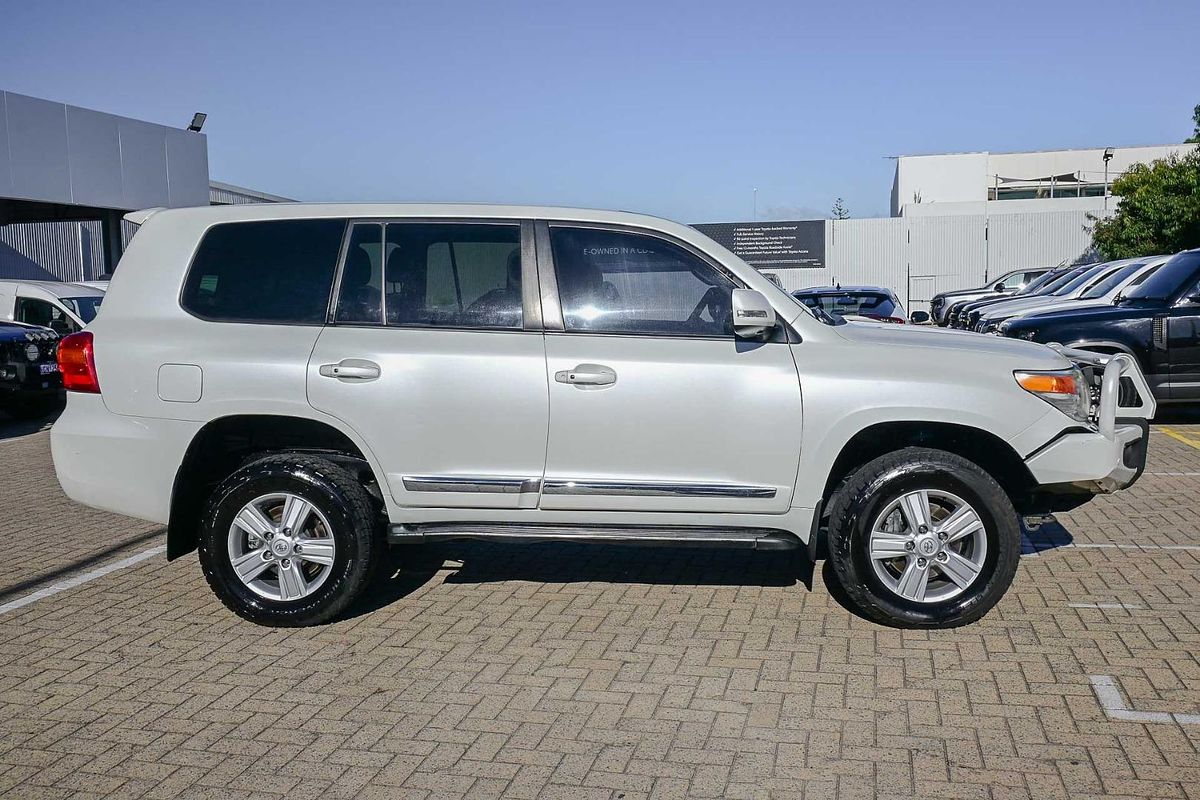 2012 Toyota Landcruiser Sahara VDJ200R