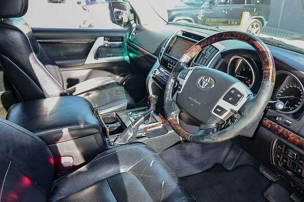 2012 Toyota Landcruiser Sahara VDJ200R