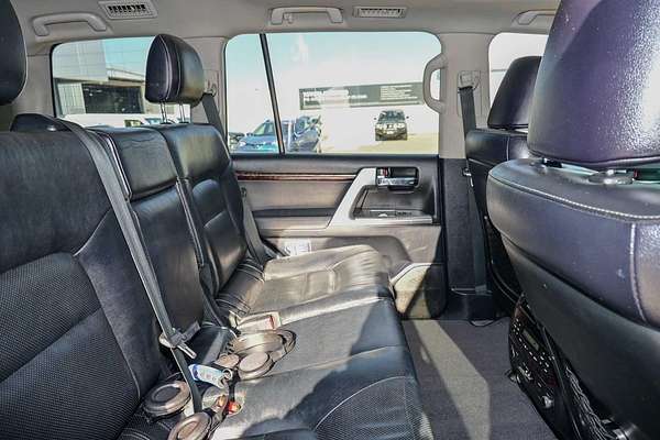 2012 Toyota Landcruiser Sahara VDJ200R