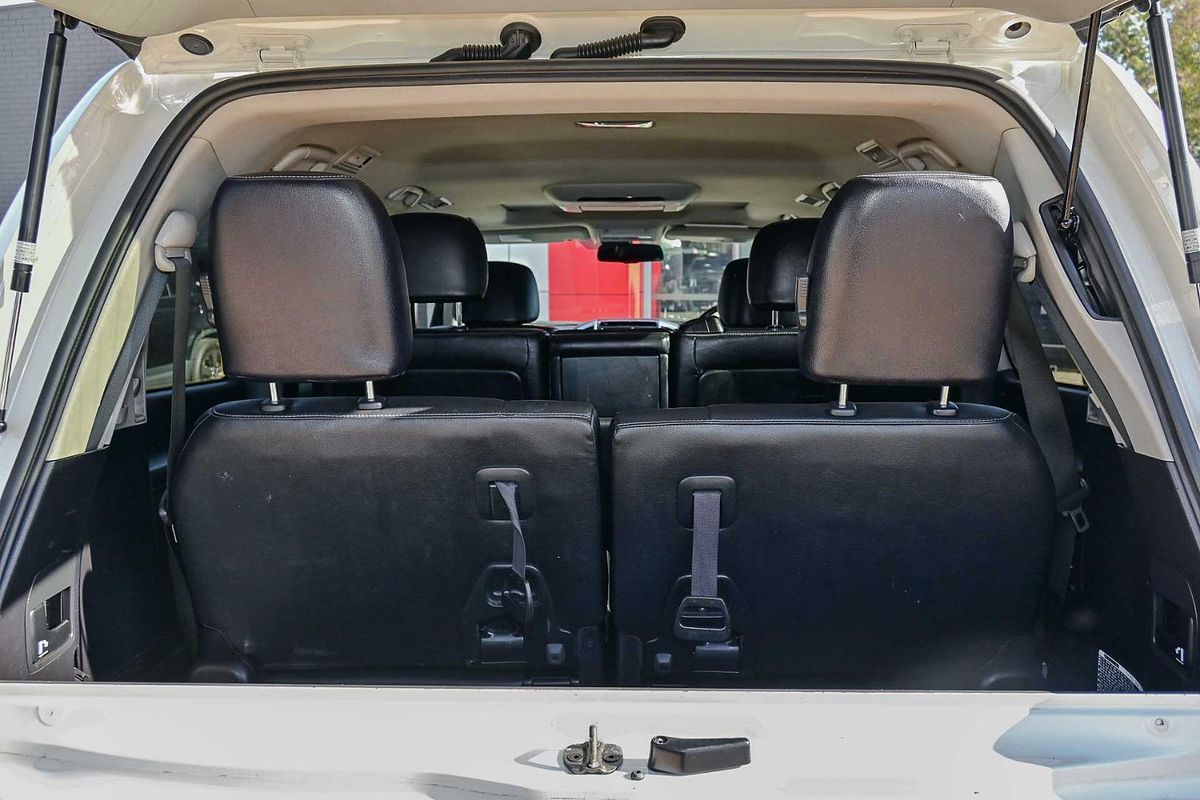 2012 Toyota Landcruiser Sahara VDJ200R