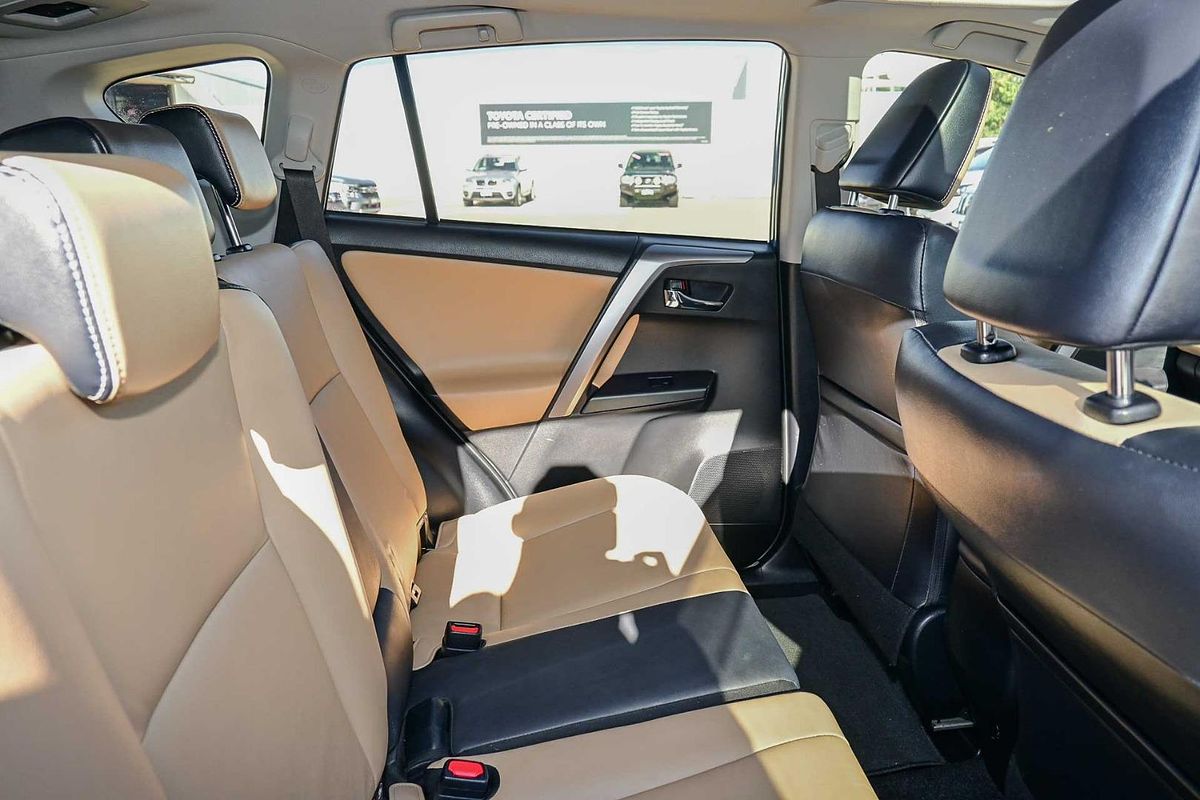 2018 Toyota RAV4 Cruiser ASA44R