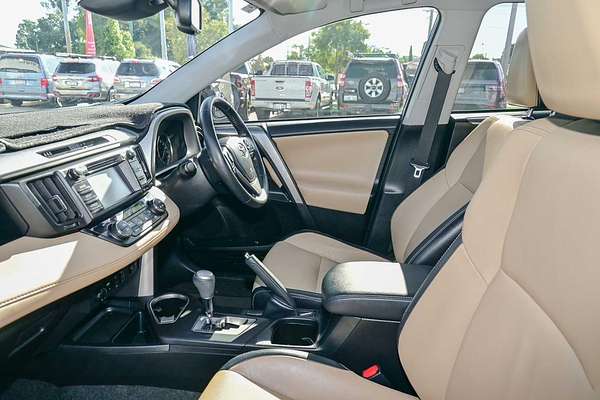 2018 Toyota RAV4 Cruiser ASA44R