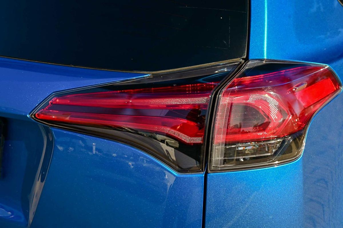 2018 Toyota RAV4 Cruiser ASA44R