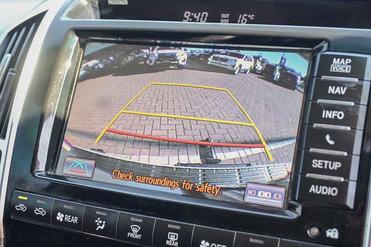 2012 Toyota Landcruiser Sahara VDJ200R