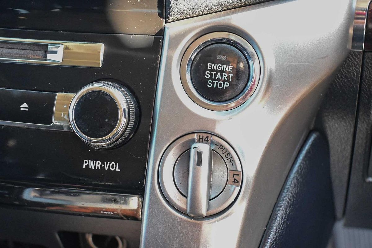 2012 Toyota Landcruiser Sahara VDJ200R
