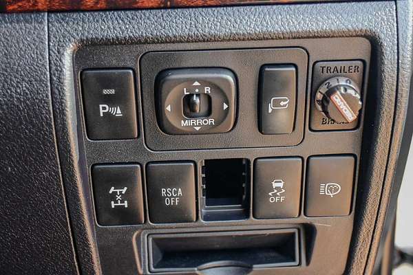 2012 Toyota Landcruiser Sahara VDJ200R