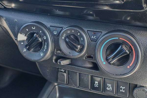 2018 Toyota Hilux SR GUN126R 4X4