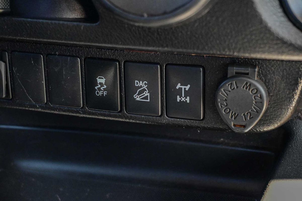 2018 Toyota Hilux SR GUN126R 4X4