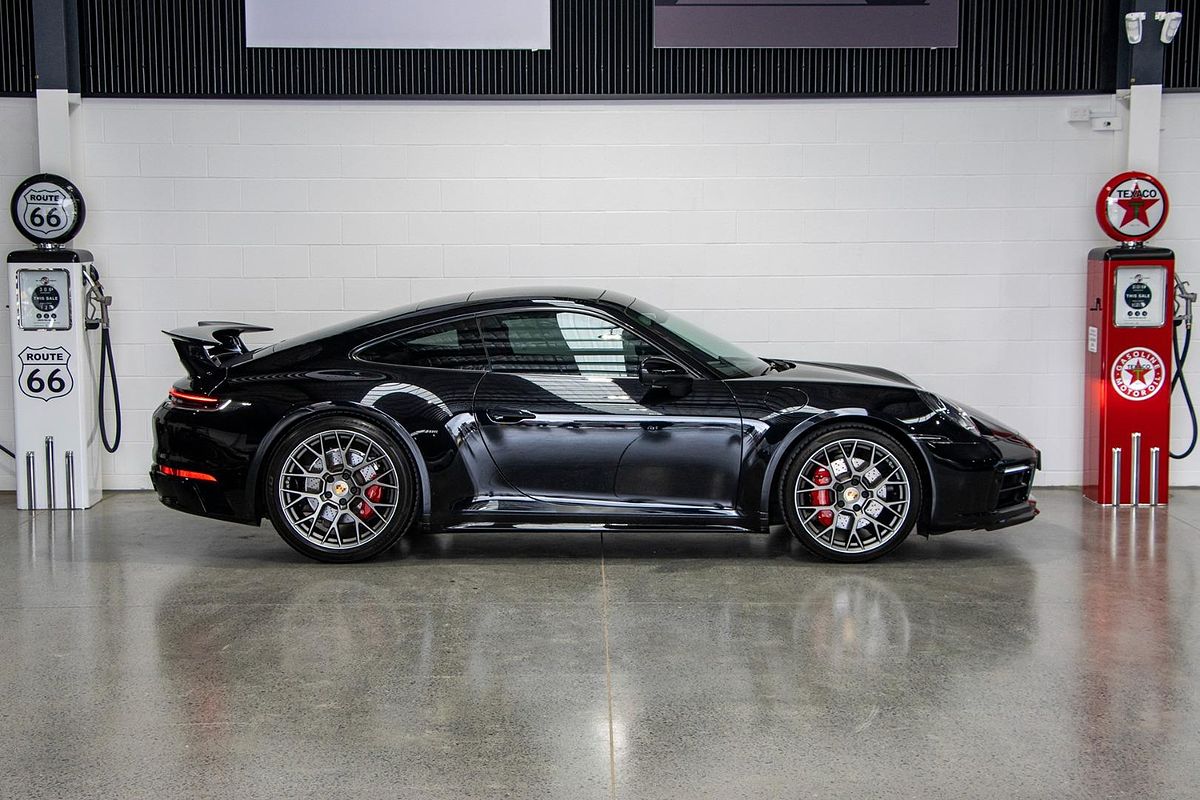 2021 Porsche 911 Carrera S 992