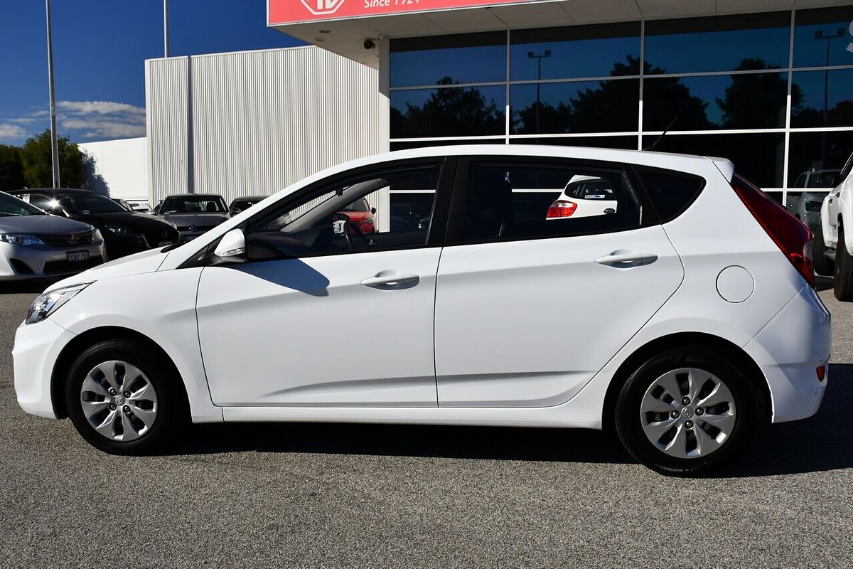 2017 Hyundai Accent Active RB4