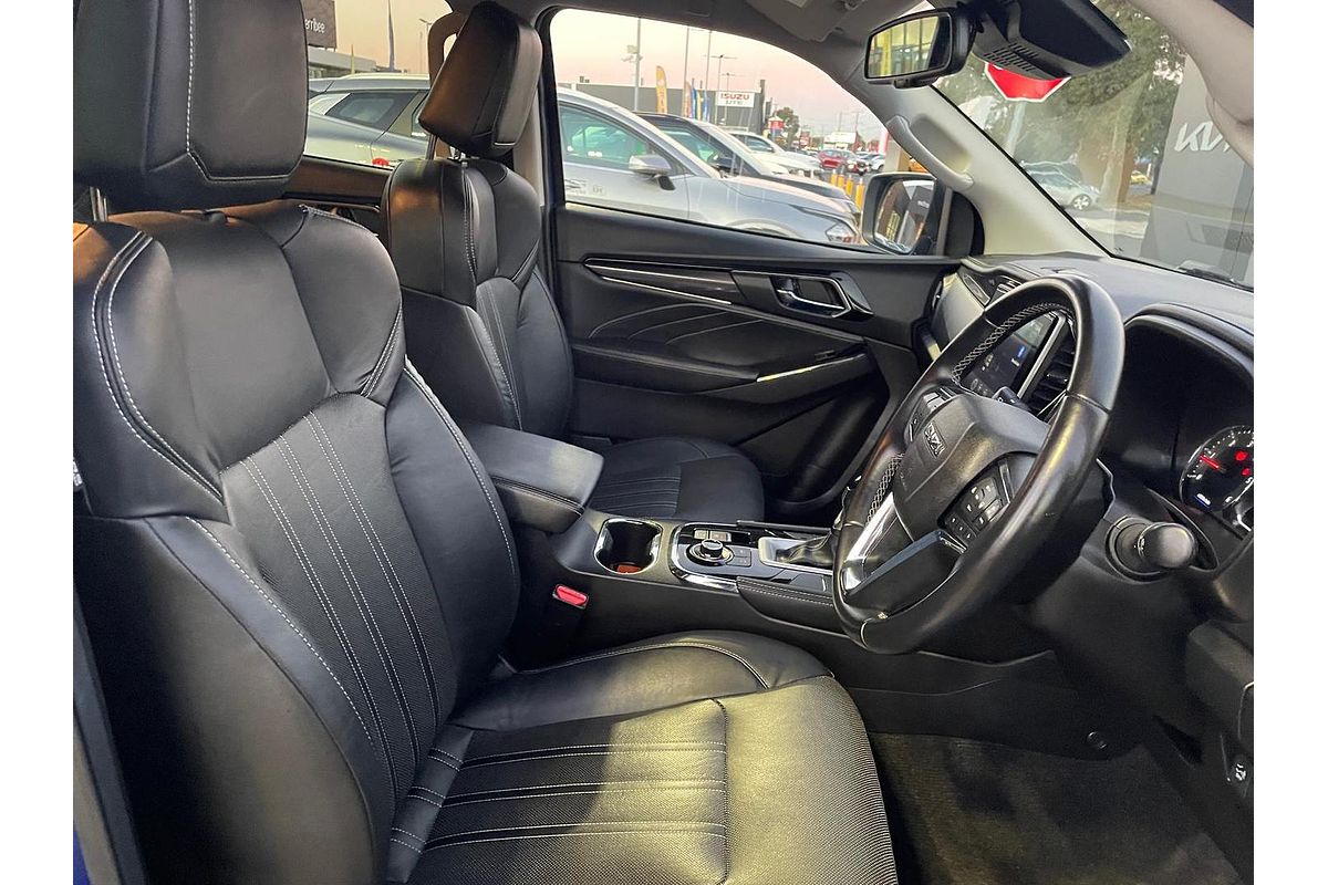 2023 Isuzu MU-X LS-T