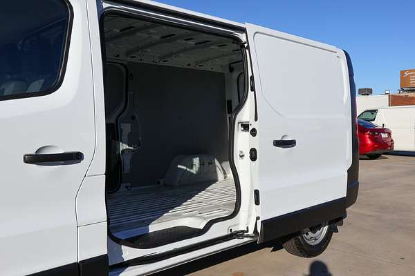 2022 Mitsubishi Express GLX SN LWB