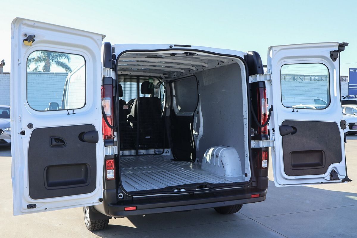 2022 Mitsubishi Express GLX SN LWB
