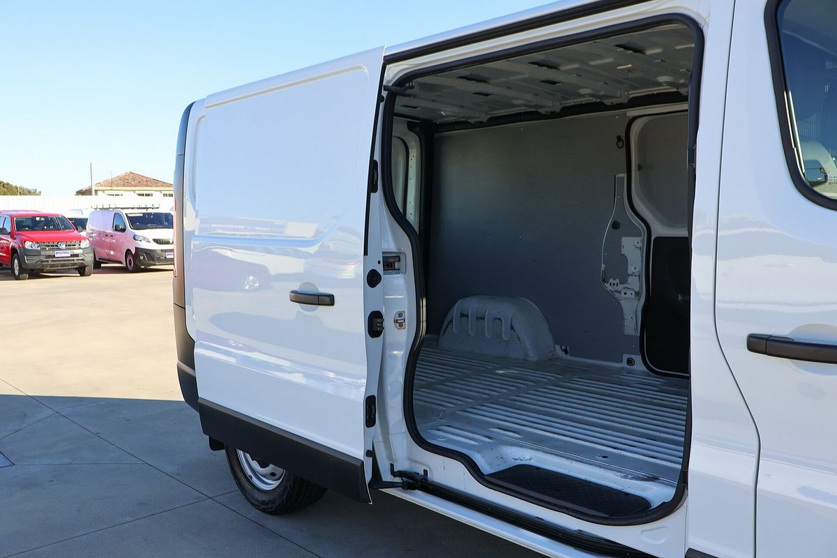 2022 Mitsubishi Express GLX SN LWB