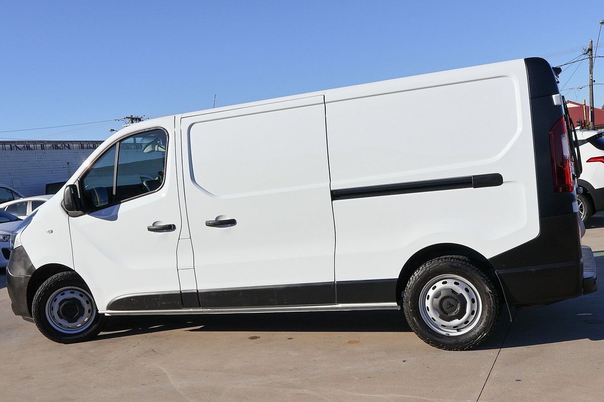 2022 Mitsubishi Express GLX SN LWB