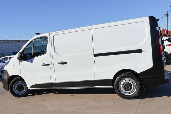 2022 Mitsubishi Express GLX SN LWB