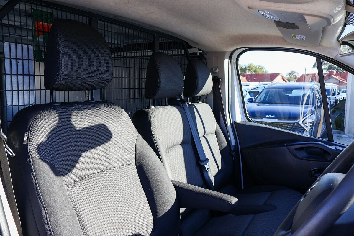 2022 Mitsubishi Express GLX SN LWB