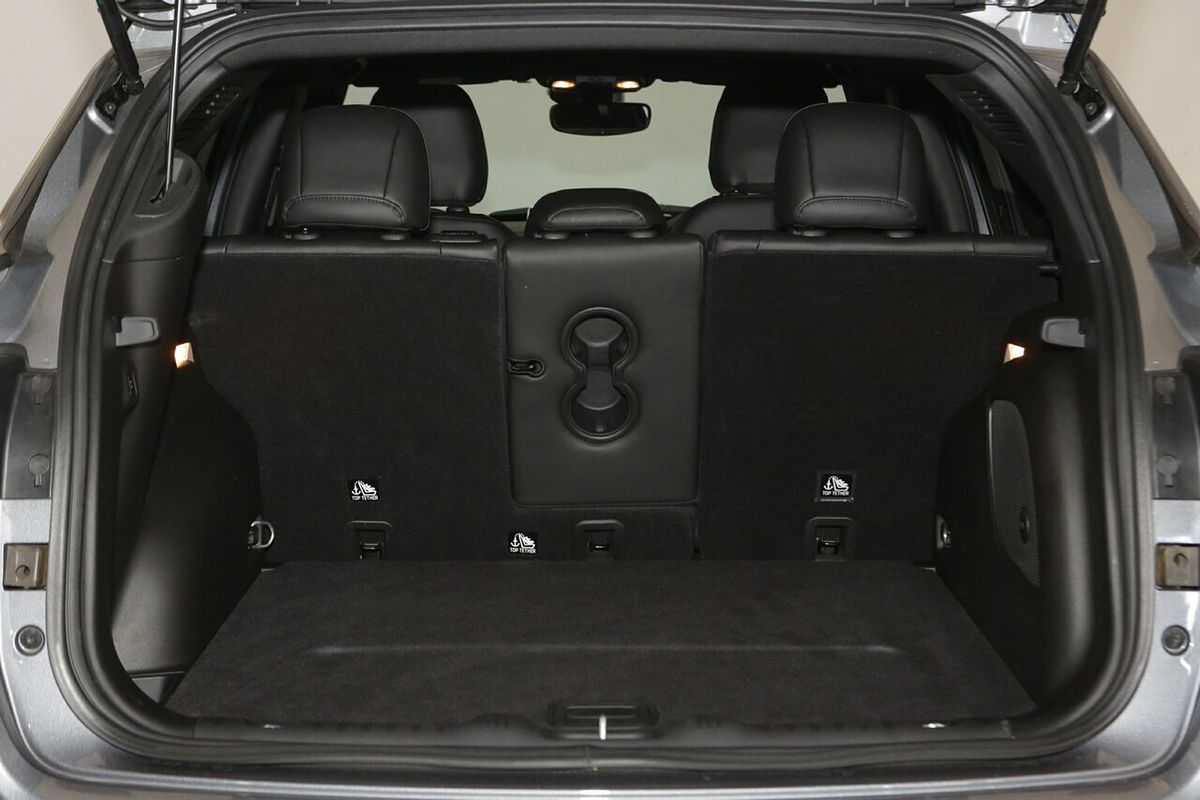 2023 Jeep Compass S-Limited M6