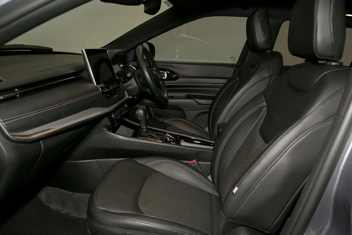 2023 Jeep Compass S-Limited M6